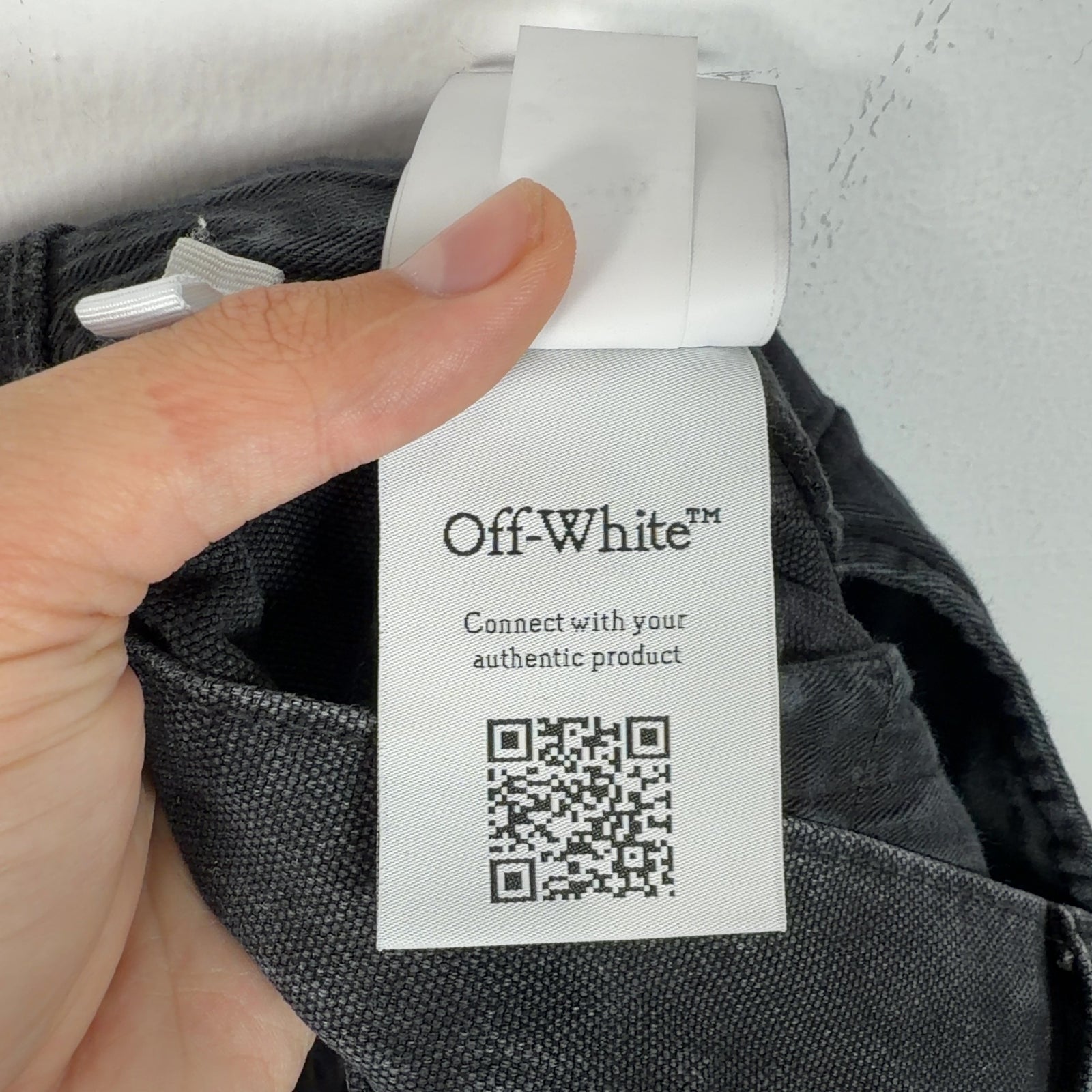 Off-White Cargo Distressed Effect Cargo Pants