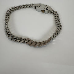 1017 ALYX 9SM Rollercoaster Buckle Choker Chain