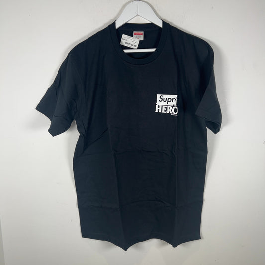 Supreme x Anithero Spell Out Logo Dog Graphic T-Shirt